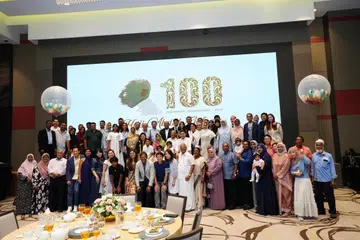 Lebih 70 tetamu, merangkumi anggota keluarga, saudara-mara dan teman terdekat menyambut ulang tahun ke-100, Encik Abdul Gafoore Mohamed Kassim, ayah Ketua Pegawai Eksekutif (CEO) PropNex, Encik Ismail Gafoor, di Sky Ballroom, Parkroyal di Beach Road.