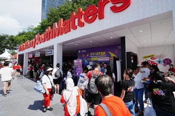 Geran sebanyak $2.5 juta diperuntukkan oleh Kongres Kesatuan Sekerja Kebangsaan (NTUC) untuk memperkasa dan menyokong belia dan kanak-kanak yang masih sekolah.