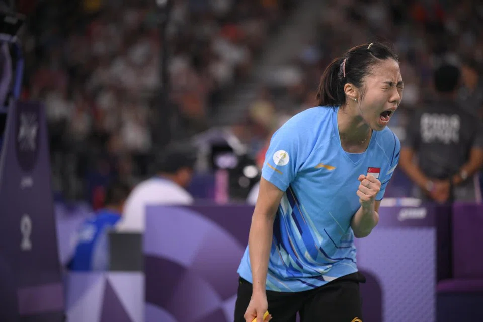 Pemain badminton Singapura, Yeo Jia Min,  menunjukkan reaksi semasa perlawanan menentang Aya Ohori dari Jepun.