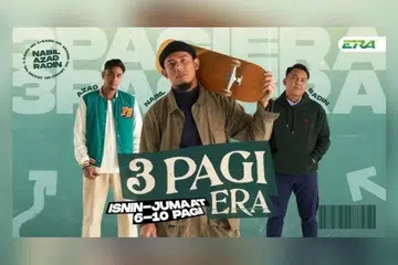 Astro Audio merehatkan tiga penyampai Era FM (dari kiri) Azad Jasmin, Nabil Ahmad dan Radin Amir Affendy susulan kontroversi dicetuskan yang didakwa mempersenda upacara agama Hindu.