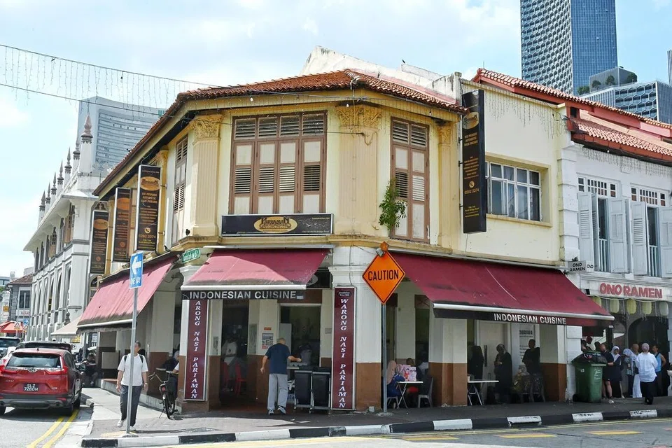 Warong Nasi Pariaman, hari, terakhir