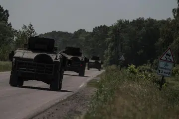 KENDERAAN PERISAI: Kawasan sempadan Ukraine-Russia dilaporkan berlaku pertempuran Russia ke atas Ukraine, di wilayah Kharkiv, Ukraine, pada 4 Jun. 