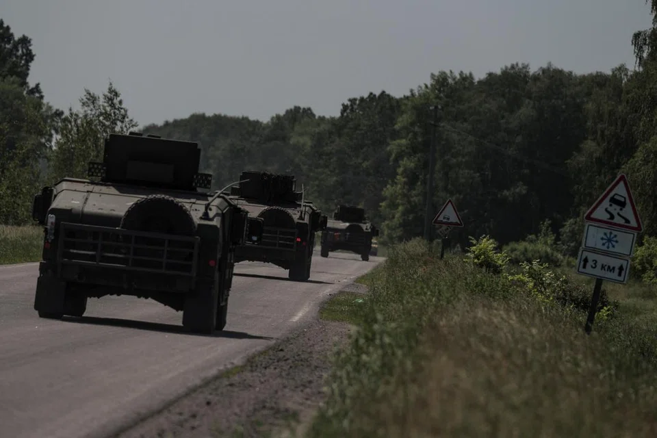KENDERAAN PERISAI: Kawasan sempadan Ukraine-Russia dilaporkan berlaku pertempuran Russia ke atas Ukraine, di wilayah Kharkiv, Ukraine, pada 4 Jun. 