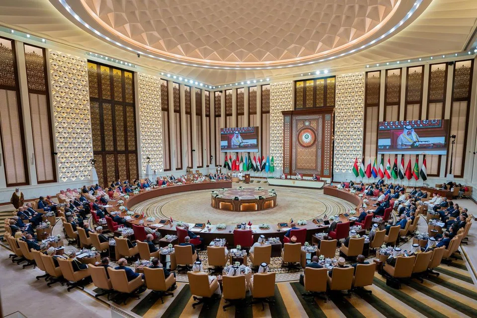 Liga Arab menyeru pasukan pengaman Pertubuhan Bangsa-Bangsa Bersatu (PBB) dikerahkan ke Jaluran Gaza dan Tebing Barat  sehingga rundingan penyelesaian dua negara diadakan kelak.