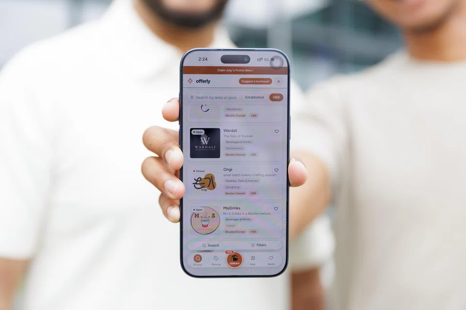 Satu lagi wadah e-dagang, Offerly, menyenaraikan perniagaan dan membolehkan pengguna mencari produk serta khidmat berdasarkan lokasi dan ulasan.