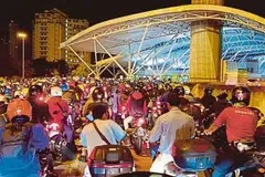 Malaysia, pekerja, rentas sempadan, skim pengembara, perlindungan keselamatan