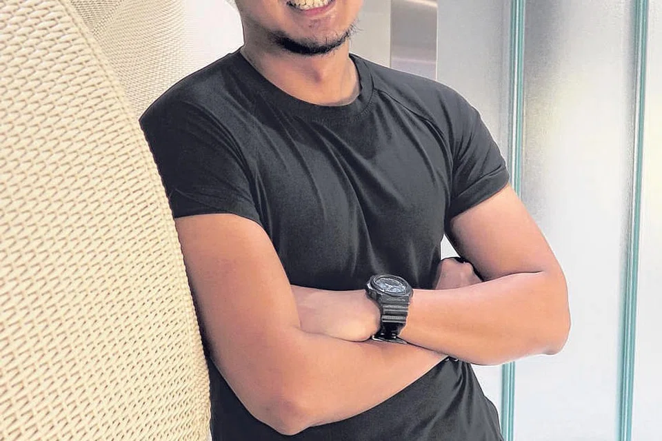 MINAT KAJI DUNIA FILEM: Pelakon Malaysia Taufiq Hanafi memerhatikan pelajar seni kurang memilih bidang pemasaran, yang tidak kurang pentingnya juga demi kemajuan dunia seni. Wawancara bersama akhbar ini berlangsung di Hotel Aloft KL Sentral, Jalan Stesen Sentral, Kuala Lumpur, baru-baru ini. - Foto BH oleh NURUL AIN RAZALI