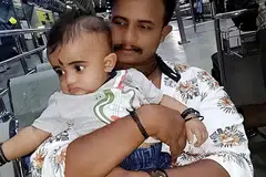 TINGGALKAN ISTERI DAN ANAK: Encik Sugunan Sudheeshmon, pekerja migran kedua terkorban kelmarin menyusuli kemalangan di PIE Selasa lalu, mempunyai seorang isteri dan anak berusia setahun di India. - Foto ITSRAININGRAINCOATS