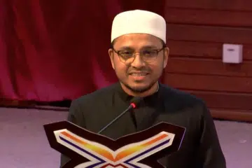 Mufti Dr Nazirudin Mohd Nasir menekankan cabaran masa depan masyarakat Muslim dalam kehidupan beragama mereka semasa Program Lawatan Al-Imam Al-Akhbar Al-Seikh Profesor Dr. Ahmed Mohammed Al-Tayeb Sheikhul Azhar Al-Sharif ke Darul Quran Jabatan Kemajuan Islam Malaysia (Jakim) pada 3 Julai.