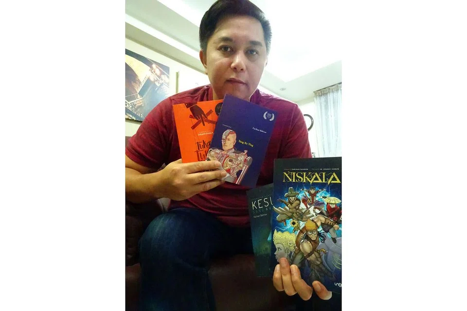 BUAT PENYESUAIAN: Penulis dan penerbit bahan sastera Melayu Farihan Bahron akur mengendalikan bengkel penulisan kreatif tentang Covid-19 menerusi aplikasi Zoom adalah perkara baru buatnya teroka dalam terus menyemai bunga-bunga cinta generasi mendatang terhadap keindahan sastera Melayu. - Foto ihsan FARIHAN BAHRON