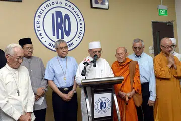 PERTINGKAT PEMAHAMAN: Sistem negara sekular, yang sifatnya adalah sistem pentadbiran neutral, adalah satu langkah yang dianggap selaras dengan prinsip Islam. Sistem pemerintahan yang neutral ini tidak akan memaksa mana-mana pihak untuk mengikuti ajaran agama yang dibawa oleh pemerintah itu sendiri. - Foto fail