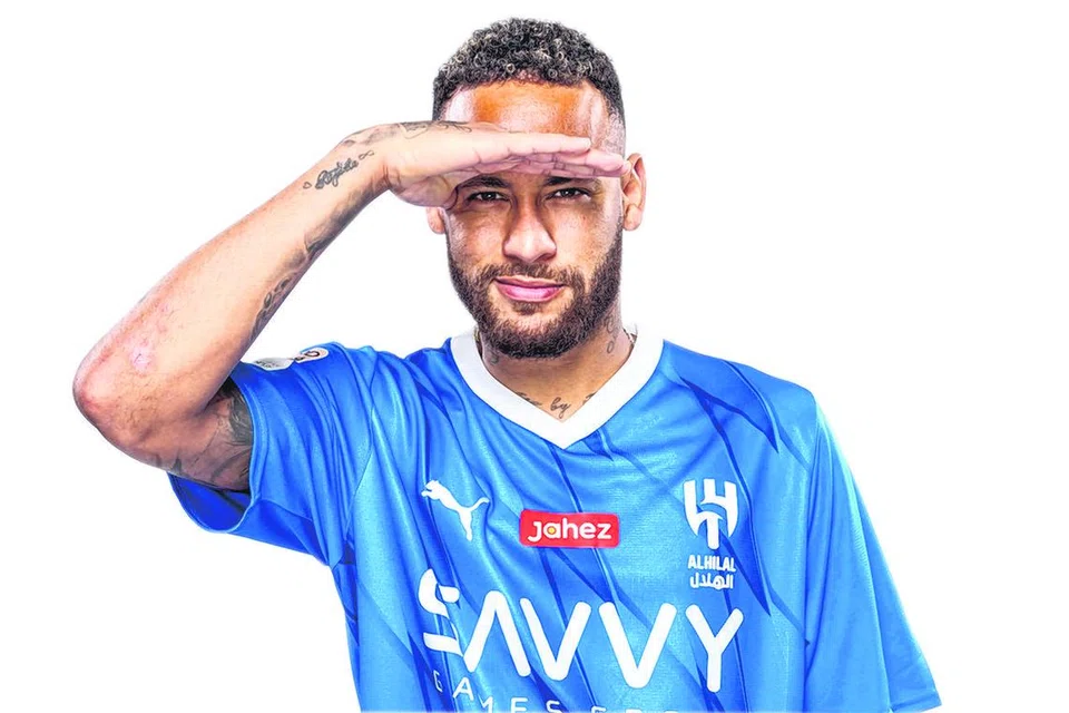 TERLALU AWAL?: Ramai berpendapat bahawa penghijrahan Neymar ke Al-Hilal tanpa mencapai matlamatnya untuk bola sepak Eropah sebagai terlalu awal.