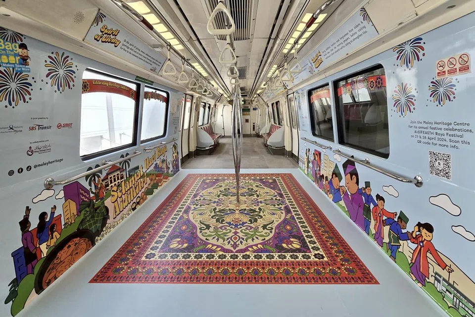 Hiasan lantai bak permaidani dan motif pada dinding gerabak kereta api bertema Hari Raya boleh dilihat dalam beberapa kereta api hingga 7 Mei 2024.