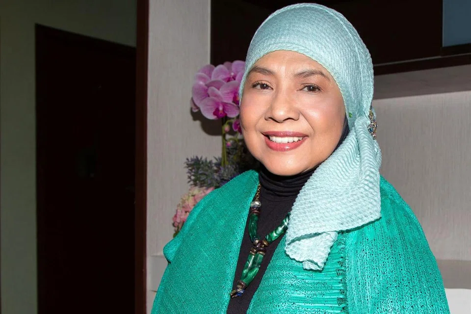 SUMBANG PENGALAMAN: Penyanyi Rahimah Rahim mahu lebih terlibat dalam kegiatan kemasyarakatan bagi berkongsi pengalamannya dalam bidang hiburan selama lebih 50 tahun. Beliau kini merupakan duta pertubuhan tidak mencari untung, WINGS, dan turut menjadi pembimbing vokal kepada anggota WINGS. - Foto BM oleh ZALEHA ABDUL KADIR