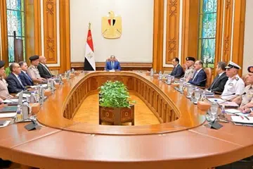 Presiden Mesir, Encik Abdel Fattah al-Sisi (tengah), menghadiri mesyuarat Majlis Pertahanan Negara Mesir di Istana Presiden Ittihadiya di Kahirah pada 18 Oktober.