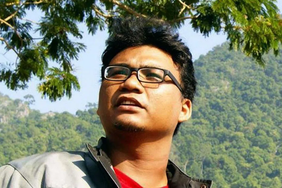 Sumbangan cerpen Izwan Kamaruddin ini merupakan yang kedua selepas cerpen pertamanya, 'Aishah', yang disiarkan pada 2013.