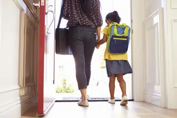 Ramai yang mengalu-alukan garis panduan yang diumum Kementerian Pembangunan Sosial dan Keluarga (MSF), namun ada juga yang mempersoal sama ada perlunya panduan untuk “menjaga anak sendiri”. 