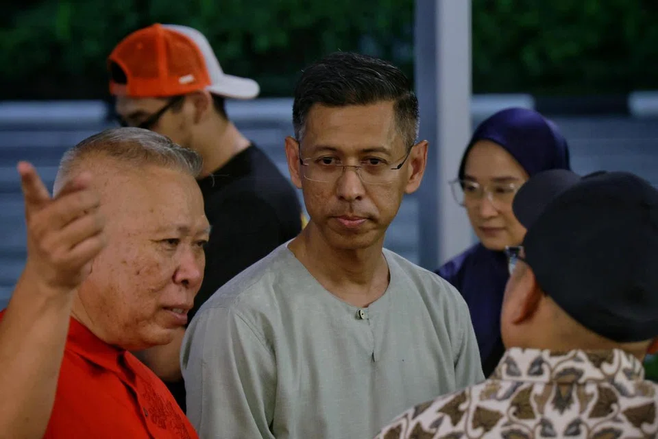 Mantan Ketua Pegawai Eksekutif SingPost bagi Singapura, Encik Shahrin Abdol Salam (tengah), ditemui semasa pelancaran Bazar Raya Utara@Woodlands pada 23 Februari.
