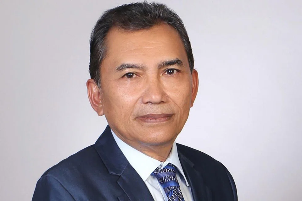 ENCIK SAAT ABDUL RAHMAN: Dilantik Presiden Muis. 