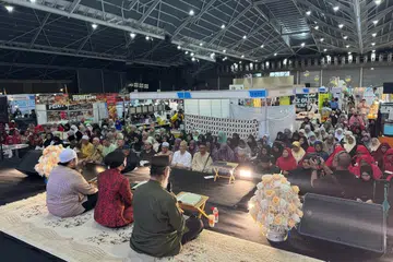 Berlangsung pada Sabtu, 7 September 2024, di Singapore Expo, majlis anjuran Masjid Darul Makmur ini dihadiri lebih daripada 500 pengunjung termasuk 40 peserta dari Malaysia untuk menyokong dan menghulur sumbangan bagi Dana Peningkatan Masjid Darul Makmur. 
