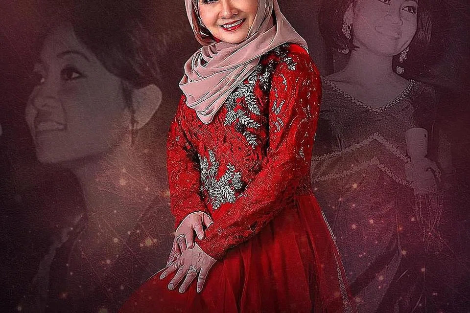 KONSERT IKONIK RATU LAGU RAYA: Sanisah Huri yang menghasilkan beberapa lagu Raya akan mengetengahkan suara emasnya dalam 18 lagu terkenal di samping membawa anda susuri jalan kenangan lima dekadnya dalam bidang seni. - Foto ESPLANADE TEATER DI PESISIRAN