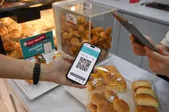 Pada 2025, isi rumah rakyat Singapura telah menerima baucar CDC bernilai $300 pada Januari, dan tambahan $500 baucar CDC pada Mei.