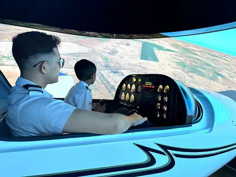 Ibu pejabat baru Aeroviation mempunyai 10 pelatih teori penerbangan. Ia juga dilengkapi dengan simulator realiti maya (VR), simulator pengenalan suara kawalan udara dan juga dua simulasi penerbangan, iaitu Cessna 172 dan Diamond 20.