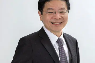 "Saya meminta sokongan anda, dalam saya menerima pelantikan sebagai DPM, dan mengambil satu lagi langkah ke hadapan dalam mendakap tanggungjawab saya yang baru. Saya mengalu-alukan perjalanan yang akan saya lakukan bersama anda semua, dan bekerjasama dengan semua untuk mengemudi Singapura mengharungi pelbagai cabaran yang dihadapi hari ini, serta mengorak langkah ke hadapan bersama bagi esok yang lebih baik." - Encik Lawrence Wong, yang akan mulakan tanggungjawab baru sebagai Timbalan Perdana Menteri pada 13 Jun.