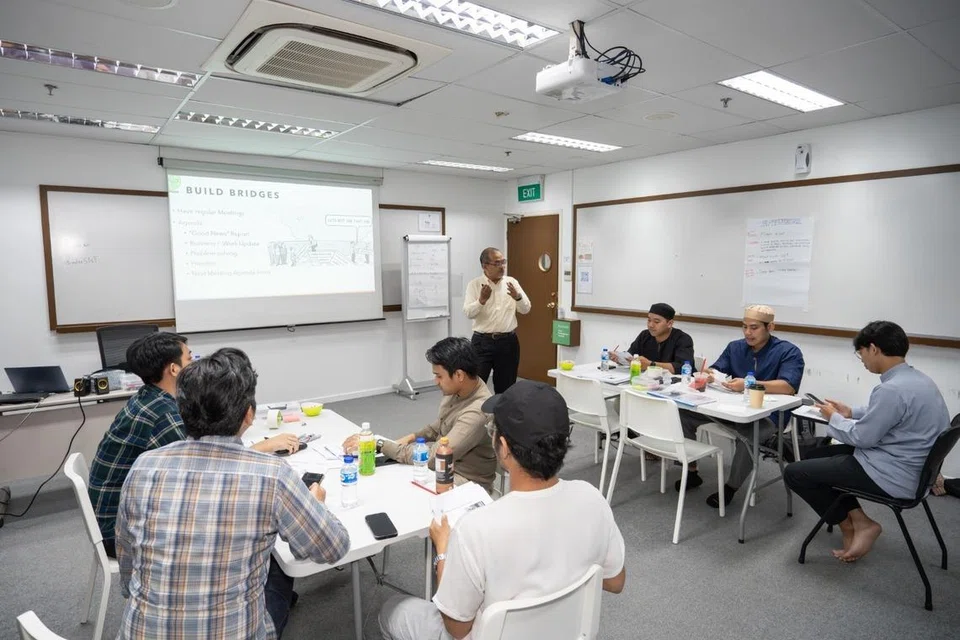 Pergas, kerjaya, graduan