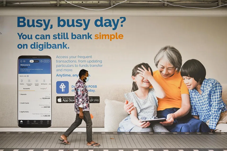 Strategi paling mudah untuk menabung adalah dengan memindahkan wang secara automatik ke dalam akaun simpanan dalam talian dengan faedah tinggi setiap bulan.