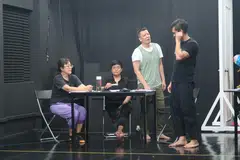 Barisan pelakon dalam pementasan ‘Geng Rebut Cabinet’, (dari kiri) Serene Chan, Farah Ong, Sani Hussin dan Fir Rahman dirakam semasa salah satu sesi latihan sebelum tayangannya pada 5 hingga 15 September di The Ngee Ann Kongsi Theatre, Wild Rice @ Funan.