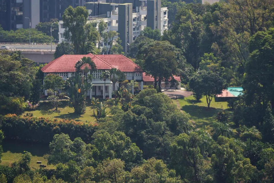 SOAL SEWA BANGLO: Banglo di 26 Ridout Road yang disewa Menteri Undang-Undang merangkap Ehwal Dalam Negeri, Encik K. Shanmugam. 