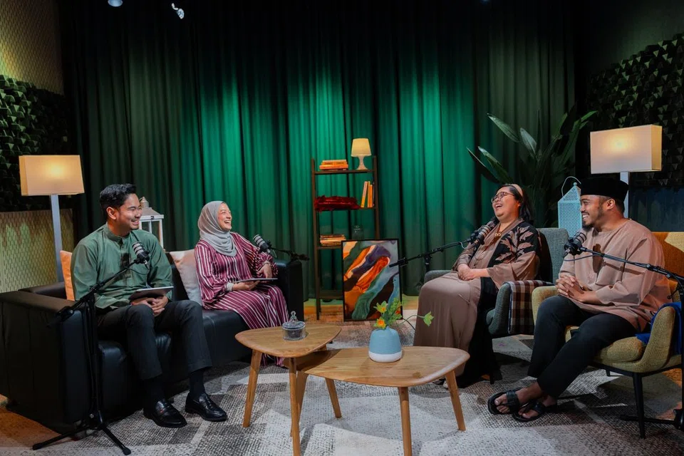 Ustaz Abdullah Ahmad, pengacara, majlis perkahwinan, podcast, NoTapis, Berita Harian