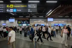 Dengan memanfaatkan sistem automatik, Pusat Kapal Persiaran Singapura (HarbourFront) yang baharu mampu menguruskan sehingga 18,000 penumpang yang berlepas setiap hari semasa waktu sibuk.