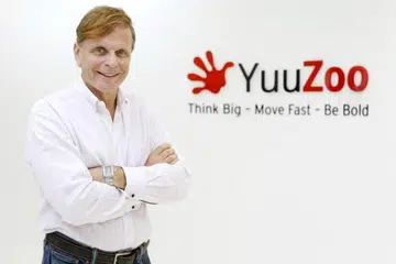 Mantan pengerusi eksekutif dan ketua eksekutif syarikat media sosial YuuZoo, Thomas Zilliacus.