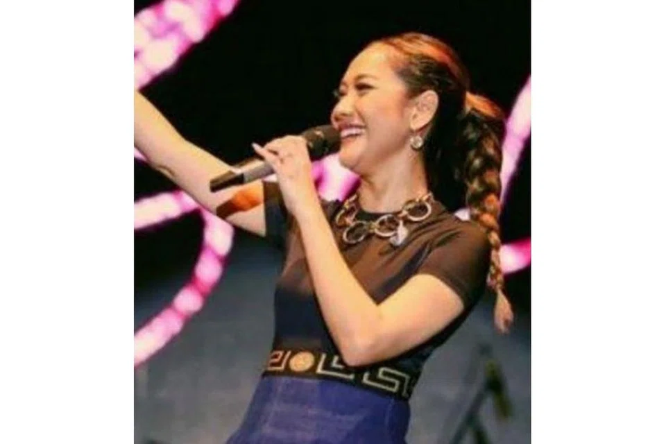 KEKASIH BARU?: Pegawai bank Tiko Aryawardhana yang juga bekas rakan sekolah Bunga Citra Lestari dikatakan sudah mengubati jiwa laranya sesudah pemergian suaminya Ashraf Sinclair tiga tahun lalu. - Foto TRIBUN MATARAMAN