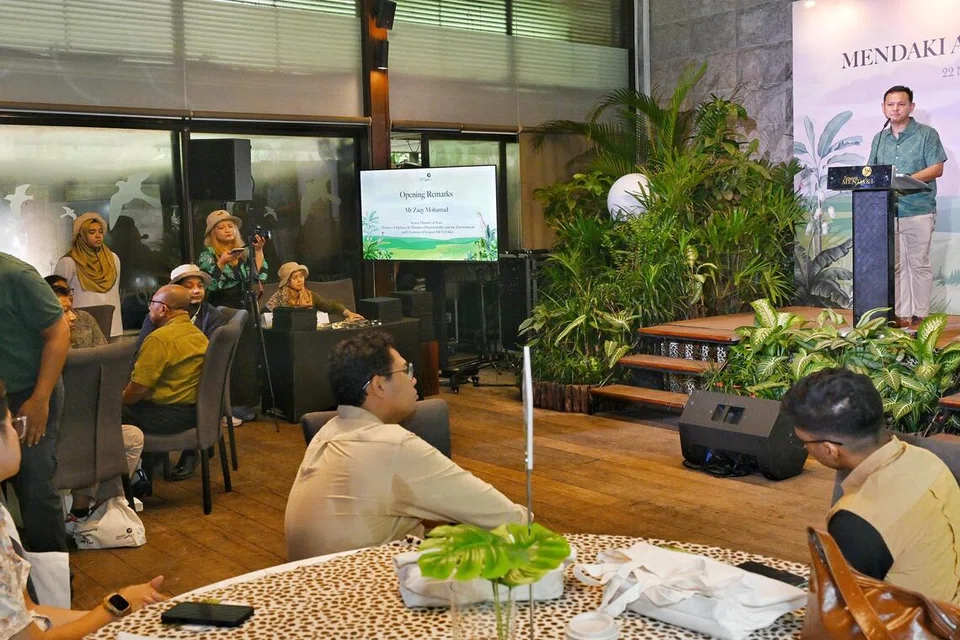 Pengerusi Mendaki, yang juga Menteri Negara Kanan (Pertahanan merangkap Kemampanan dan Sekitaran), Encik Zaqy Mohamad, mengumumkan Mendaki akan mengerahkan 13 pegawai perhubungan sepenuh masa di lima daerah untuk menghubungkan keluarga dengan program yang sesuai, di majlis penghargaan untuk relawan Mendaki pada 22 November.