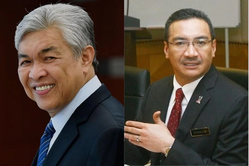 IMPAK NEGATIF: Pendedahan melalui laporan setebal 247 halaman banyak memberi impak negatif kepada pemimpin tertinggi Umno terutama mantan Perdana Menteri, Datuk Seri Najib Razak; Presiden Umno, Datuk Seri Dr Ahmad Zahid Hamidi (kiri) dan Menteri Pertahanan, Datuk Seri Hishammuddin Hussein. - Foto-foto fail