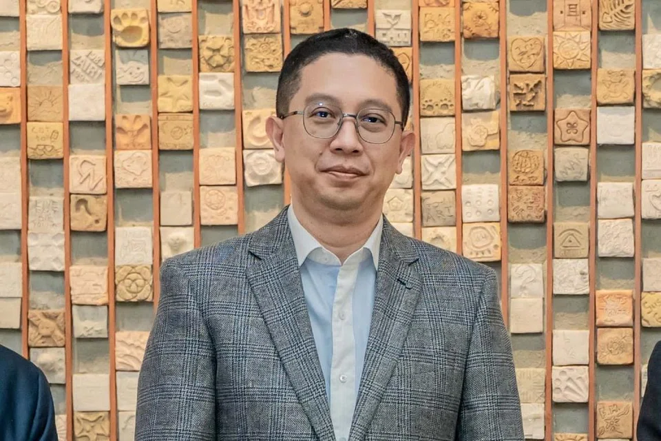Dr Abdul Razakjr Omar.