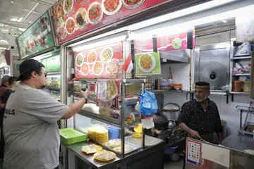 Subsidi pemerintah dilanjutkan sehingga akhir 2025 untuk menggalakkan penjaja menerima pembayaran digital.