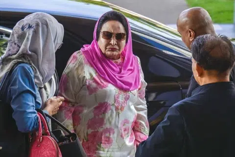 Datin Seri Rosmah Mansor, isteri bekas PM Malaysia, Lebanon, syarikat barang kemas