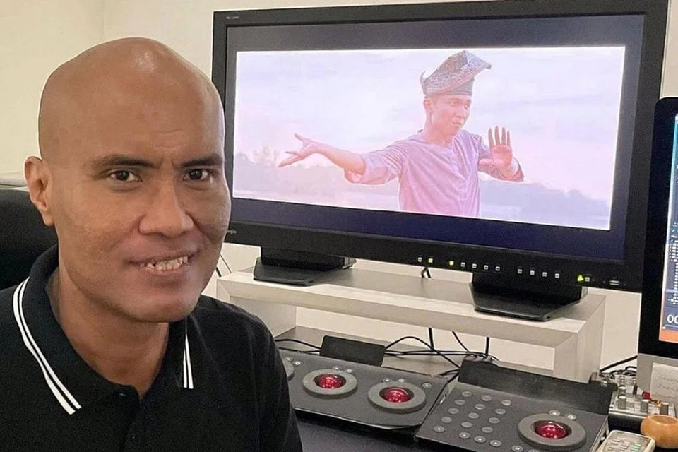 TEROKA IDENTITI, STEREOTAIP PEMIKIRAN MELAYU: Menerusi 'Pendekar', pengarah Sanif Olek mencabar minda penonton dalam memikirkan kekurangan ikon Melayu yang disanjung, Hang Tuah, sebagai manusia biasa yang tidak terlepas dari kesilapan. - Foto INSTAGRAM SANIF OLEK