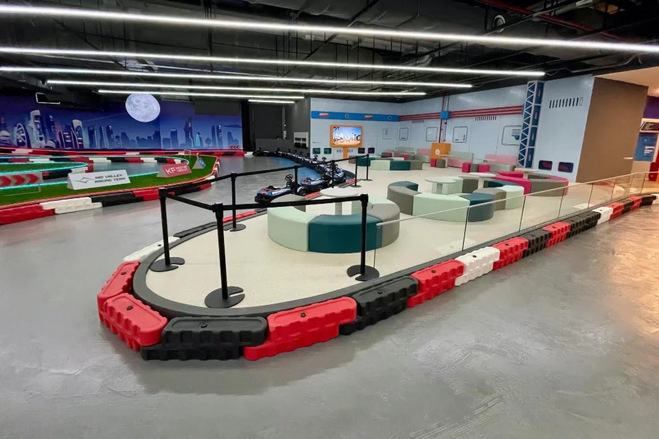 Kart dan trek di KF Kiddy Circuit telah direka agar sesuai untuk kanak-kanak.