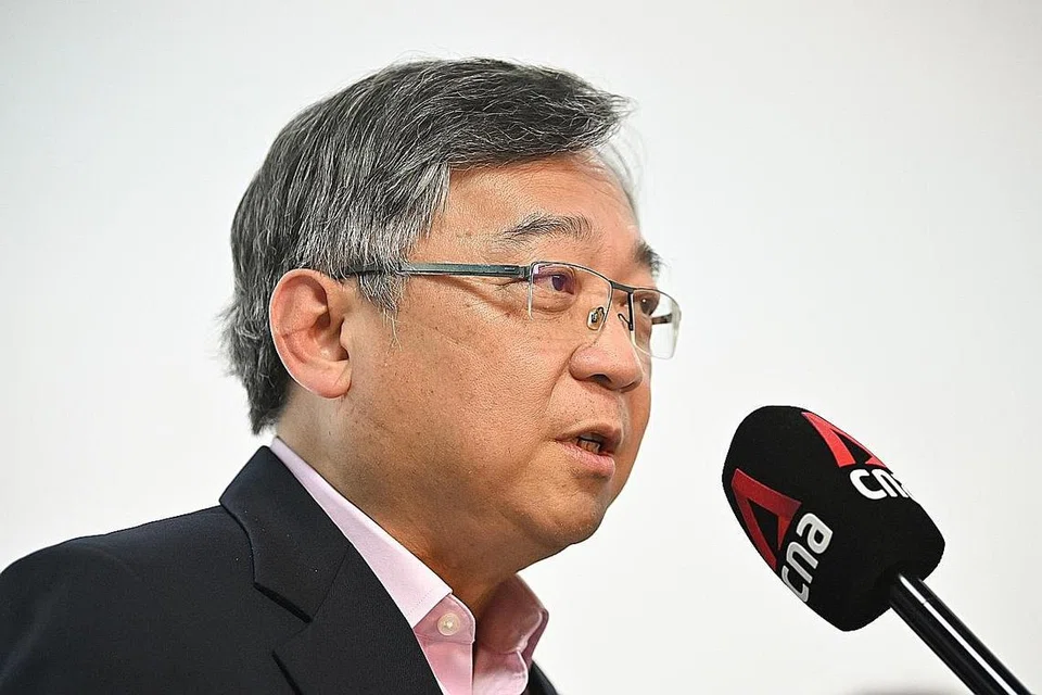 ENCIK GAN KIM YONG.