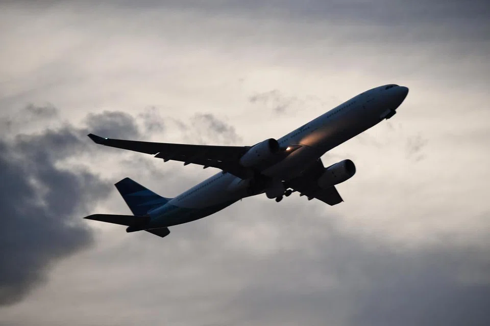 PATUHI JADUAL:  Syarikat penerbangan Garuda Indonesia digesa mematuhi jadual penerbangan yang sudah dipersetujui. 