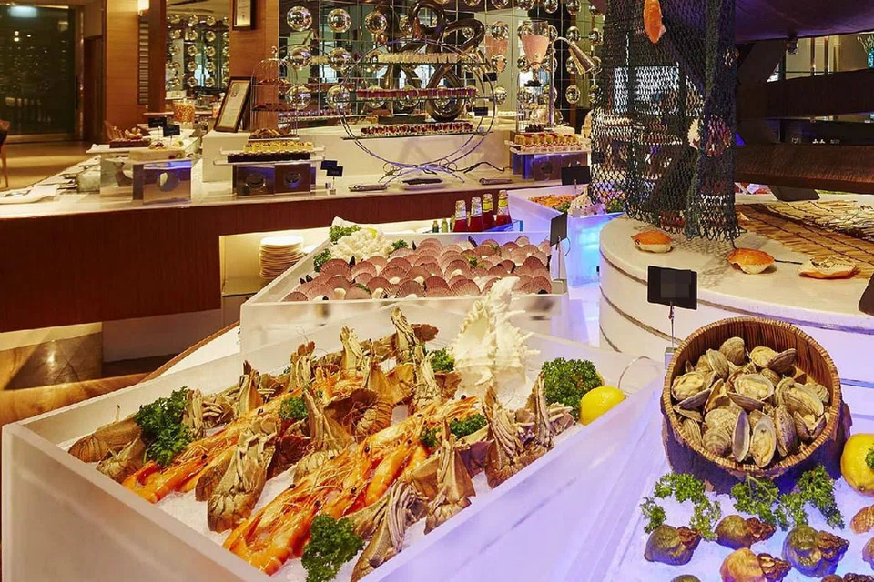 AQUAMARINE: Mula menerima tempahan sejak April lalu. Menurut mereka tempahan sedang berjalan lancar dan mereka jangkakan lebih banyak tempahan apabila puasa bermula. - Foto fail 