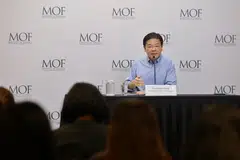 LEBIH BANYAK SOKONGAN: Timbalan Perdana Menteri merangkap Menteri Kewangan, Encik Lawrence Wong, mengumumkan Pakej Bantuan Kos Sara Hidup yang bertujuan membantu rakyat Singapura menghadapi masalah inflasi dan kos sara hidup yang lebih tinggi.