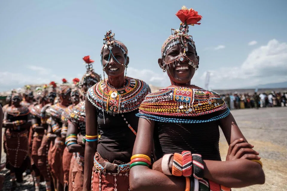 JADI TARIKAN: Budaya orang asli Kenya antara tarikan buat pelancong yang melawat Afrika. - Foto AFP