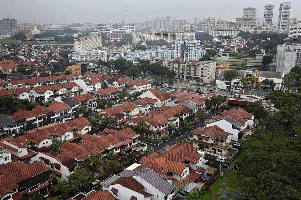 MENJALANI KERJA PENINGKATAN: Sepuluh estet privet, termasuk di sekitar kawasan Upper Thomson ini, akan menjalani kerja peningkatan yang menelan belanja $29 juta secara keseluruhan. - Foto fail