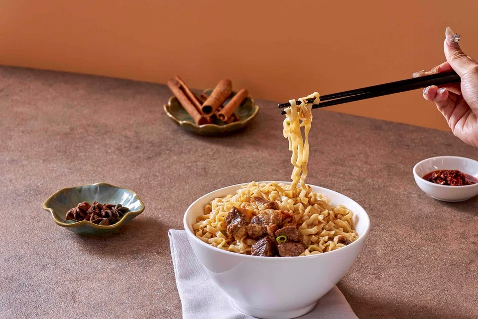 Hidangan ‘Beef La Mian’ yang kaya dengan rasa daging dan lemak adalah antara hidangan yang harus dicuba di Taiwan Culture.